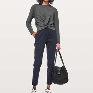 Lululemon Tuck & Gather Pullover
Heathered Mod Black